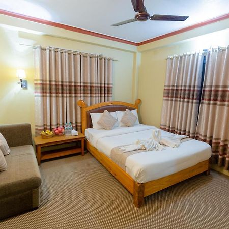 Paradise Boutique Hotel Pokhara Esterno foto
