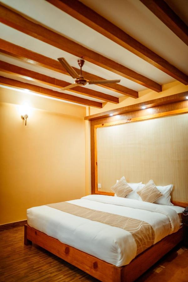 Paradise Boutique Hotel Pokhara Esterno foto