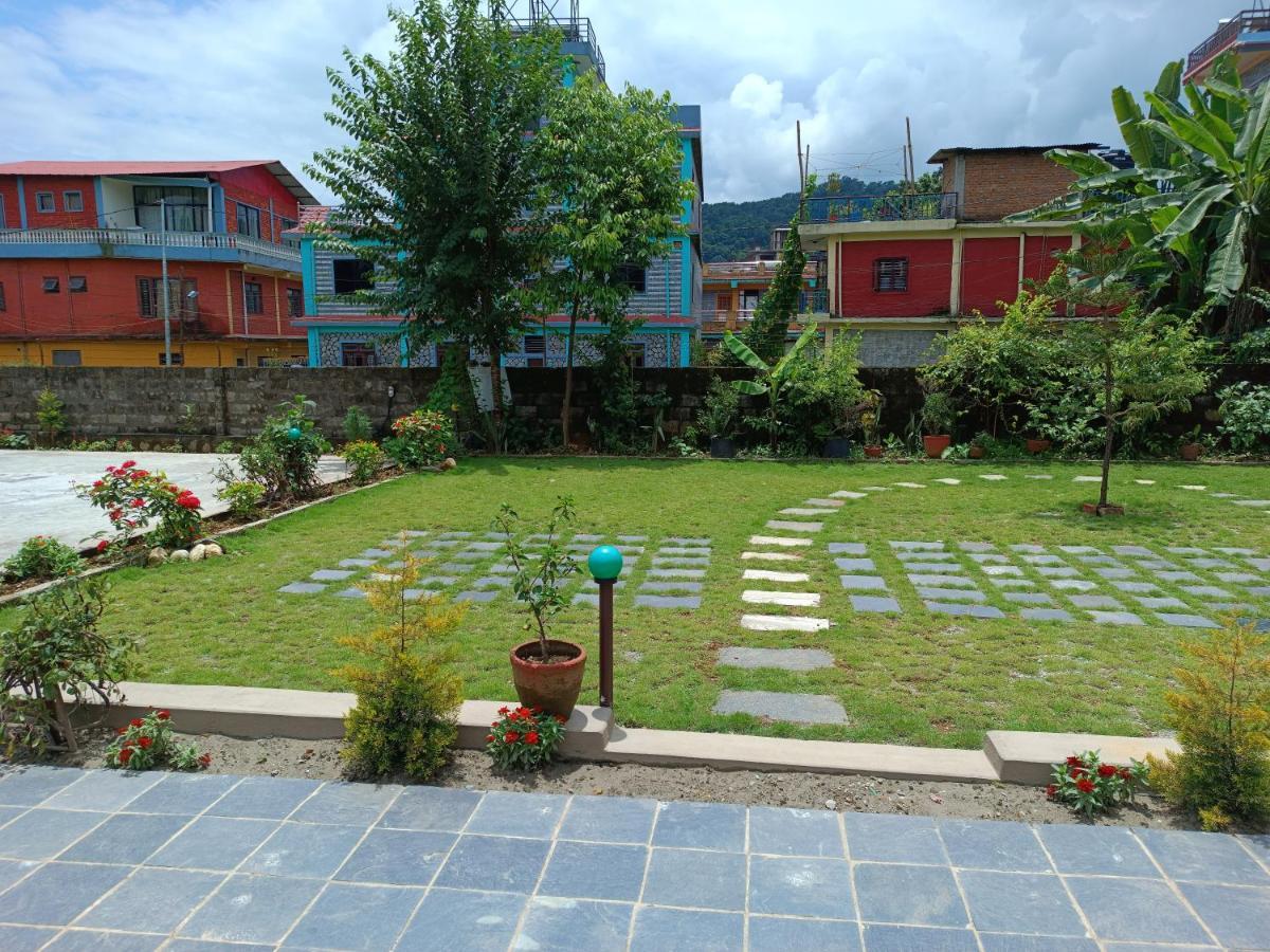 Paradise Boutique Hotel Pokhara Esterno foto
