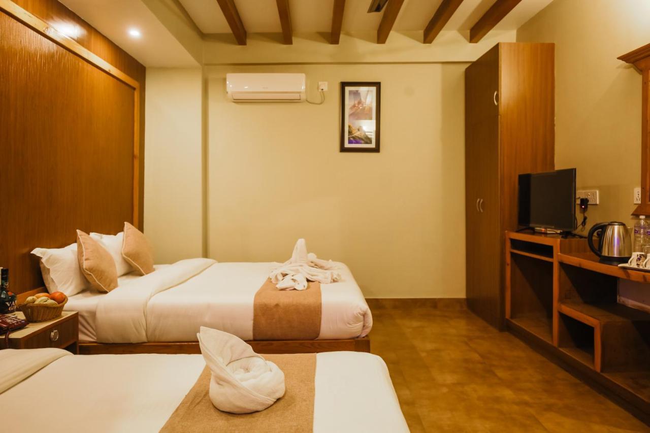 Paradise Boutique Hotel Pokhara Esterno foto