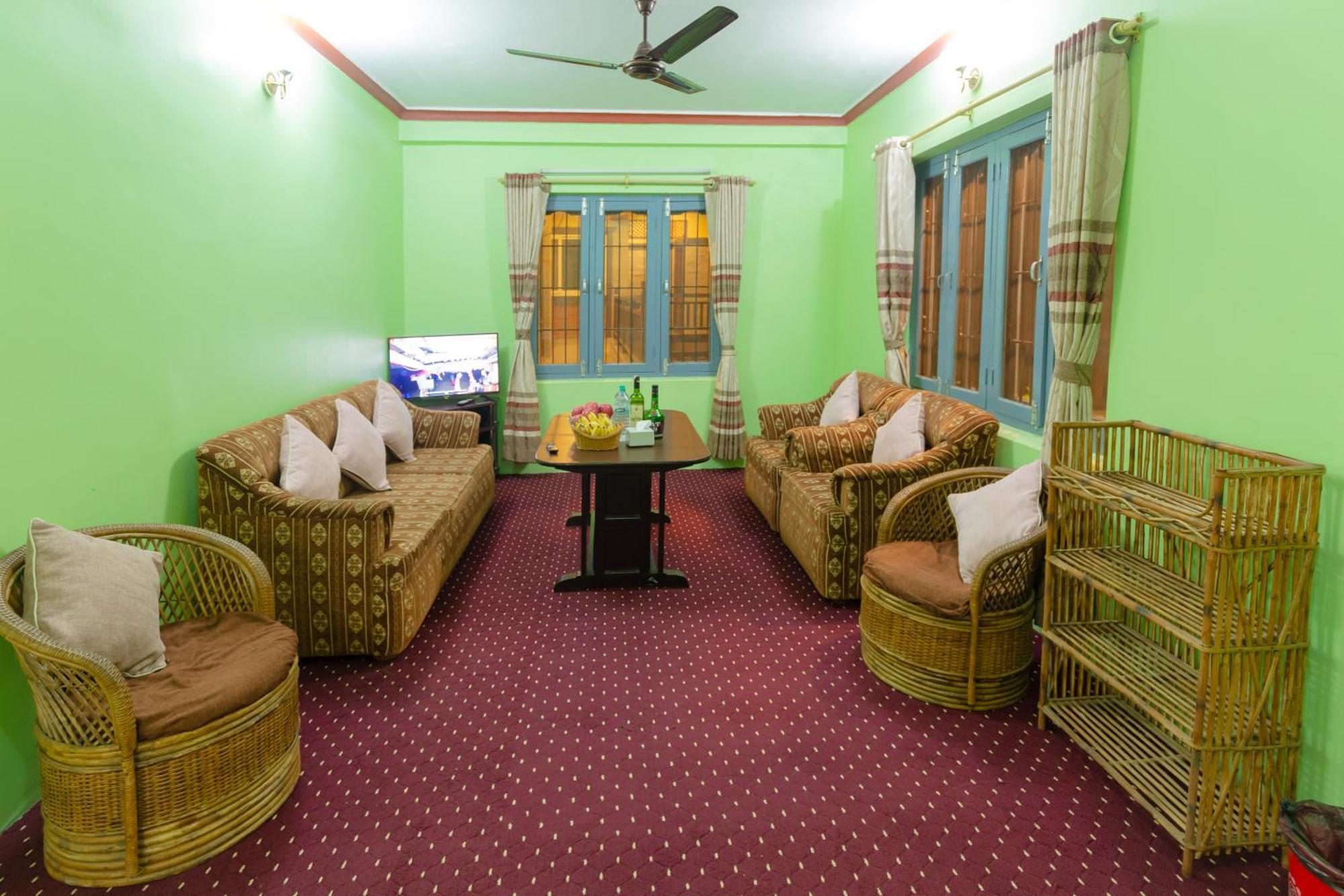 Paradise Boutique Hotel Pokhara Esterno foto