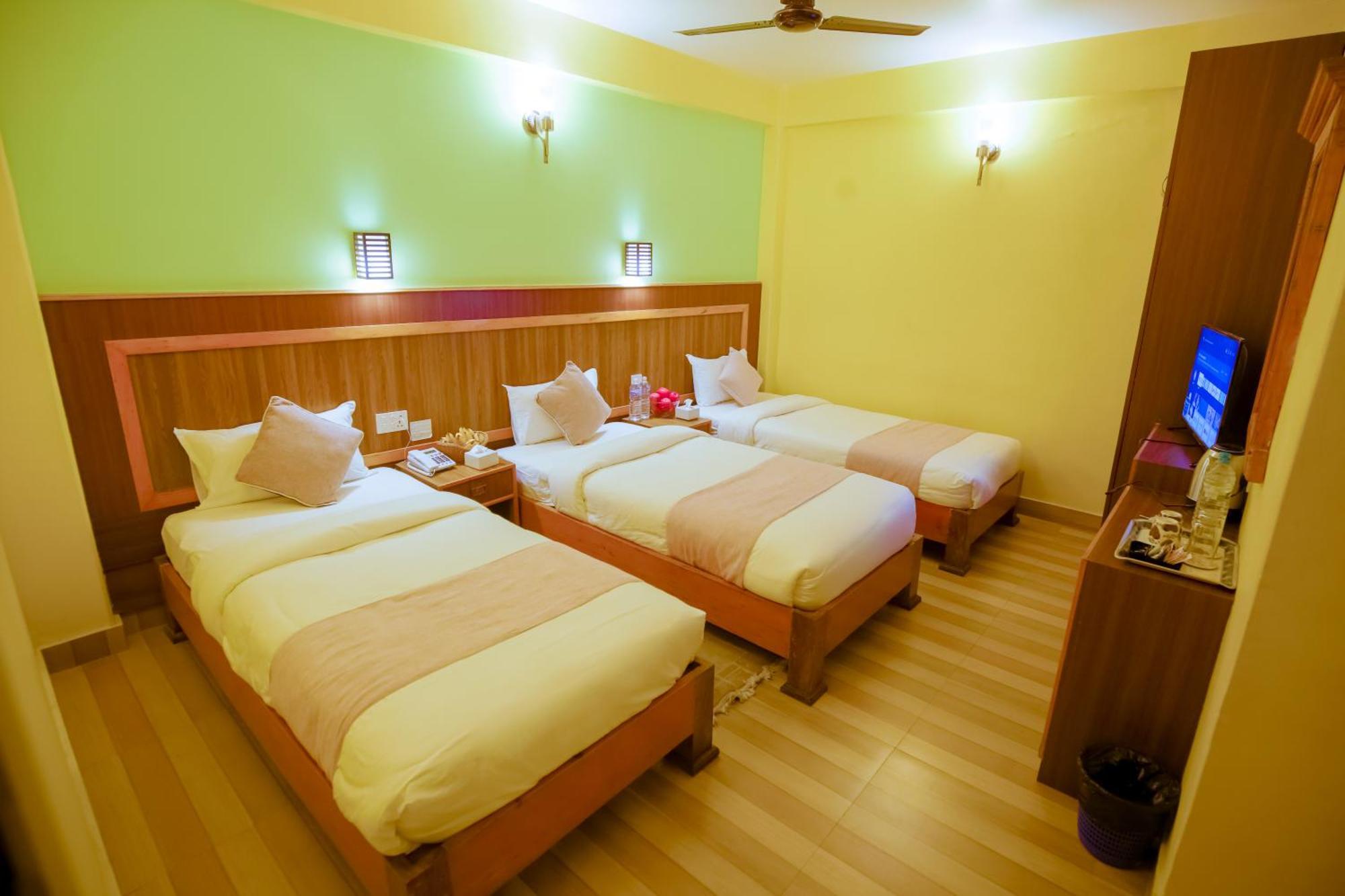 Paradise Boutique Hotel Pokhara Esterno foto
